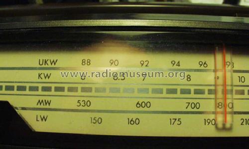 Universum KRN3333; QUELLE GmbH (ID = 1372837) Radio