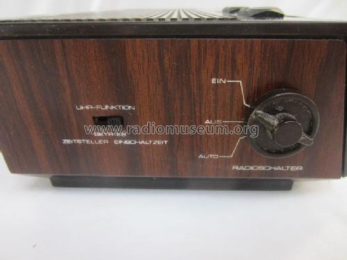 Universum Vollelectronic Clock Radio UKW/MW W1961U-1; QUELLE GmbH (ID = 1655520) Radio