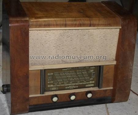 Commodor ; RR Radio R.R. Radio; (ID = 1808667) Radio