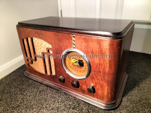 Courier UC; Ultimate Brand, (ID = 2691219) Radio