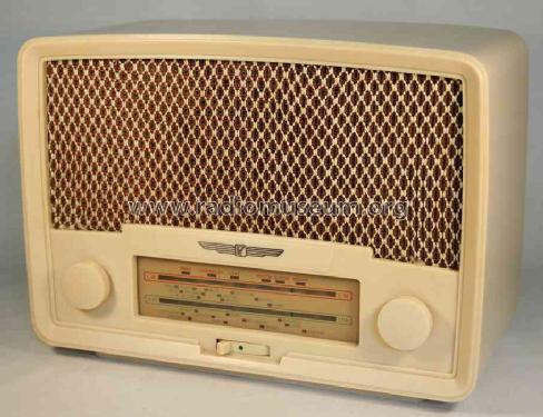 208; Radio Rentals; (ID = 724674) Radio