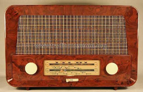 224; Radio Rentals; (ID = 425068) Radio
