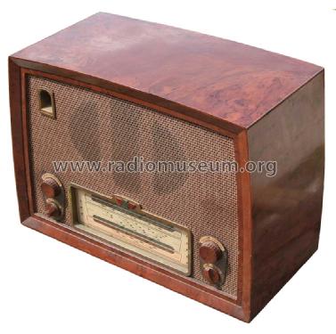 226; Radio Rentals; (ID = 1702806) Radio