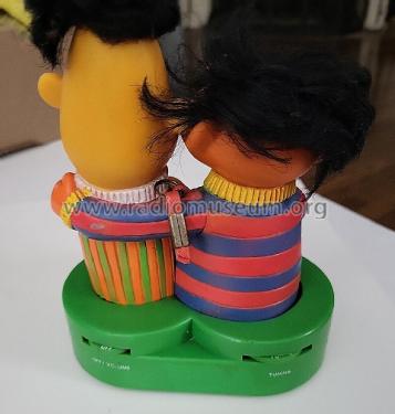 Sesame Street Erni and Bert ; Radio Shack Tandy, (ID = 2904056) Radio