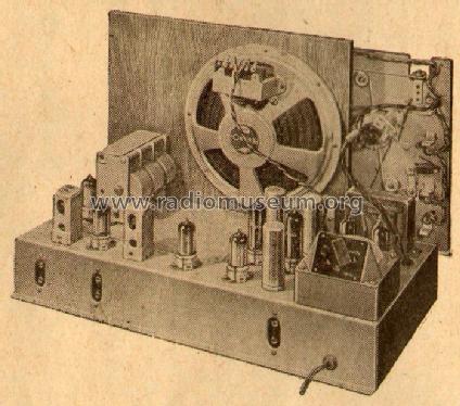 Polygamme 1010; Radio Source; Paris (ID = 536197) Radio