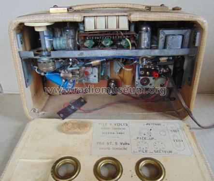Cabourg Secteur & batteries; Radio Test; Paris (ID = 1950336) Radio