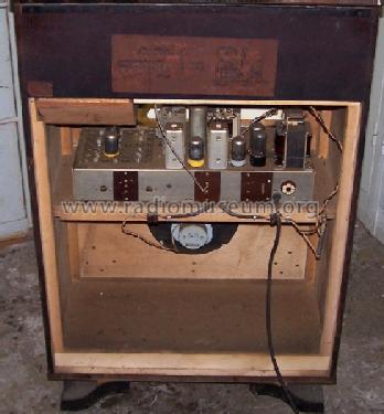 Radiobell Consolette Luxe ; Bell Telephone Mfg. (ID = 396057) Radio
