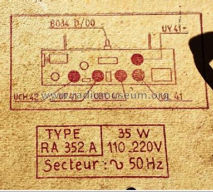 RA352A; Radiola marque (ID = 3201772) Radio