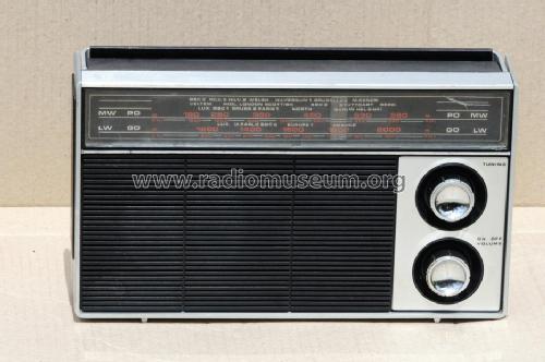 RA210; Radiola marque (ID = 1292842) Radio