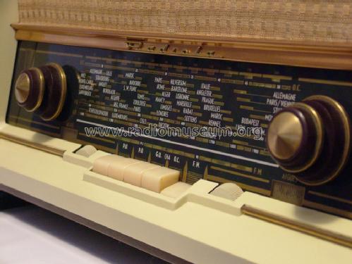 RA568A; Radiola marque (ID = 1229566) Radio