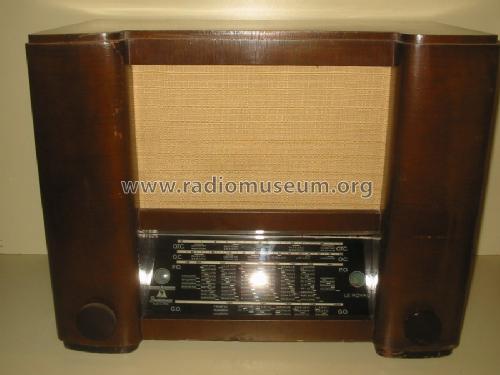Royal ; Radiomuse, A. Robert (ID = 1136648) Radio