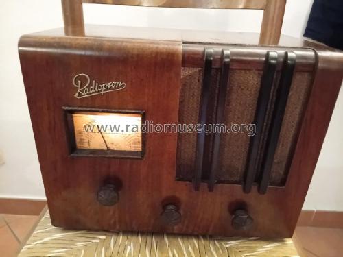 500; Radiopron Radio F. (ID = 3045921) Radio