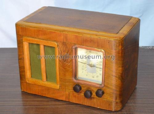 Desconocido - Unknown 2 Madera, dial rectangular, 3 mandos; Unknown - CUSTOM (ID = 1811763) Radio