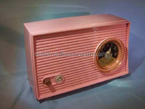 1-RA-23 'Hardy' Ch= RC-1202F; RCA RCA Victor Co. (ID = 1112169) Radio