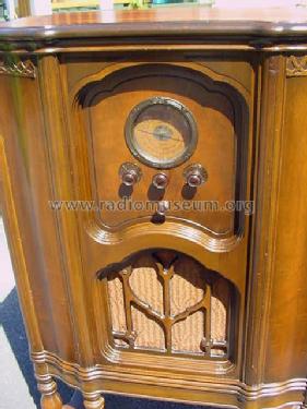 240 All-Wave; RCA RCA Victor Co. (ID = 1259373) Radio