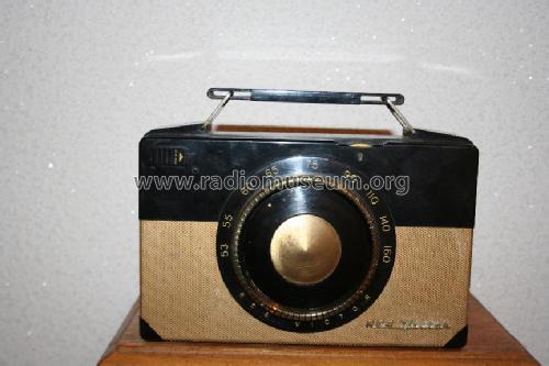 2B401 Ch= RC-1114; RCA RCA Victor Co. (ID = 268050) Radio