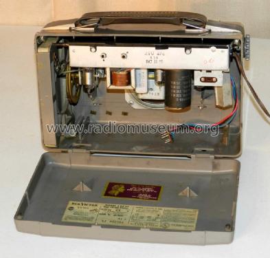 2BX63 Ch= RC-1115; RCA RCA Victor Co. (ID = 2706428) Radio