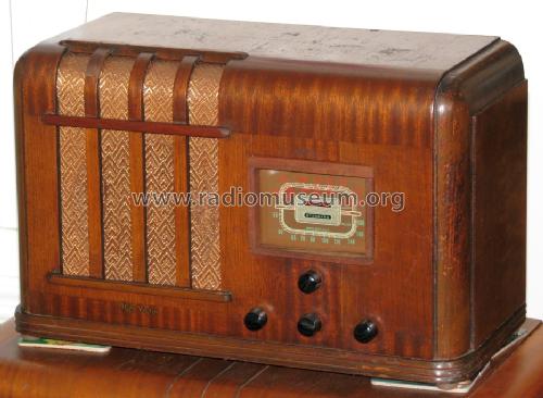 5T8 ; RCA RCA Victor Co. (ID = 1353133) Radio