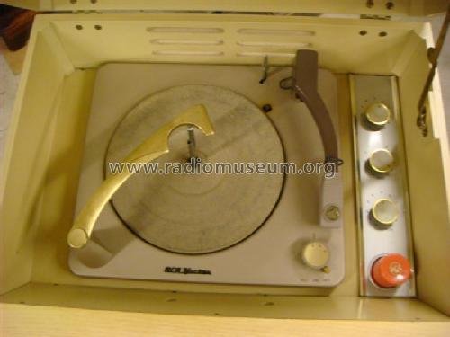 6-HF-5 New Orthophonic High Fidelity Ch= RS-150; RCA RCA Victor Co. (ID = 1361789) Ton-Bild