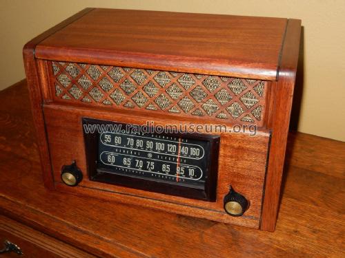 Musaphonic 221 ; General Electric Co. (ID = 1785455) Radio