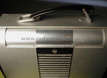 Globe-Trotter 8BX6 Ch= RC-1040C; RCA RCA Victor Co. (ID = 94098) Radio