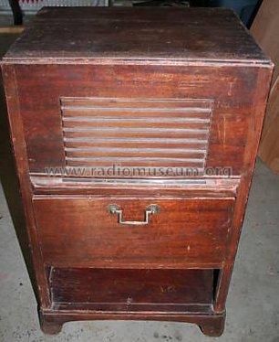 9W51 Ch= RC-1079D; RCA RCA Victor Co. (ID = 647869) Radio