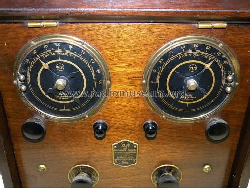 Brunswick-Radiola Superheterodyne AR-813; RCA RCA Victor Co. (ID = 1205048) Radio