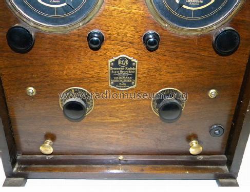 Brunswick-Radiola Superheterodyne AR-813; RCA RCA Victor Co. (ID = 1205049) Radio