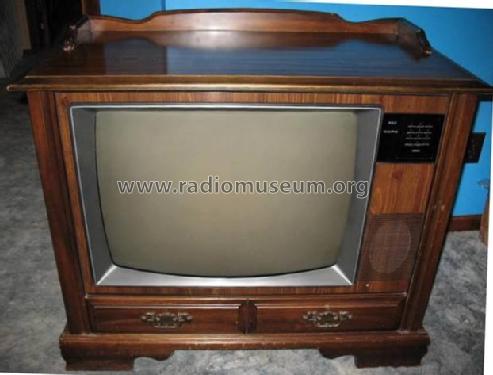 ColorTrak GLR685HR; RCA RCA Victor Co. (ID = 1806867) Television