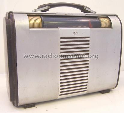 Globe-Trotter 66BX Ch= 1040B; RCA RCA Victor Co. (ID = 1423674) Radio