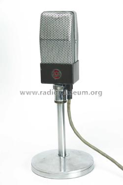 Junior Velocity Microphone 74-B; RCA RCA Victor Co. (ID = 2495964) Micrófono/PU