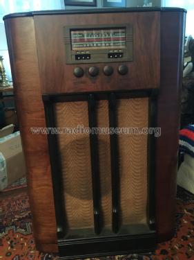 K61 Ch= RC-498F; RCA RCA Victor Co. (ID = 2395704) Radio