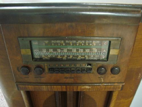 K80 Ch= RC-415A; RCA RCA Victor Co. (ID = 1420334) Radio