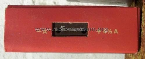 Radio A Battery - 4½ Volts VS 067; RCA RCA Victor Co. (ID = 1795646) Fuente-Al