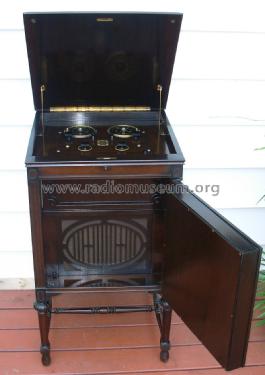 Radiola Super-Heterodyne AR-813; RCA RCA Victor Co. (ID = 1508988) Radio