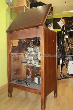 RE17; RCA RCA Victor Co. (ID = 1847493) Radio