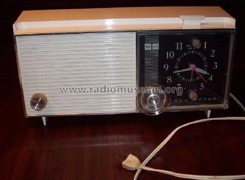 RGD24Y Ch= RC-1213P; RCA RCA Victor Co. (ID = 1234690) Radio