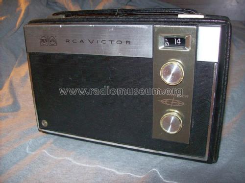 Globetrotter RHG 30E Ch= RC-1221B; RCA RCA Victor Co. (ID = 1595321) Radio