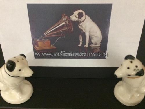 Salt & Pepper Shakers Nipper the Dog; RCA RCA Victor Co. (ID = 2196916) Misc