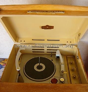 SHF-8 Ch= RS-158D; RCA RCA Victor Co. (ID = 604915) Enrég.-R