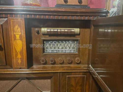 V301 Ch= RC-518A; RCA RCA Victor Co. (ID = 2925107) Radio