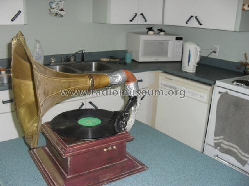 Fake Victrola VV 1-9; Unknown - CUSTOM (ID = 1495865) TalkingM