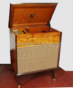 Victrola RF-26; RCA, Corporacion de (ID = 1070539) Radio