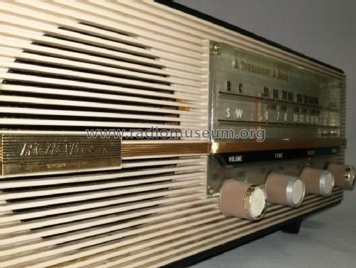 NT-8035; RCA Victor; Buenos (ID = 1669156) Radio