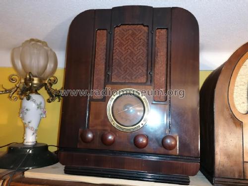 122 ; RCA Victor (ID = 2691842) Radio