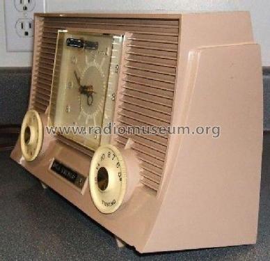 Clock Radio C619; RCA Victor (ID = 2215712) Radio