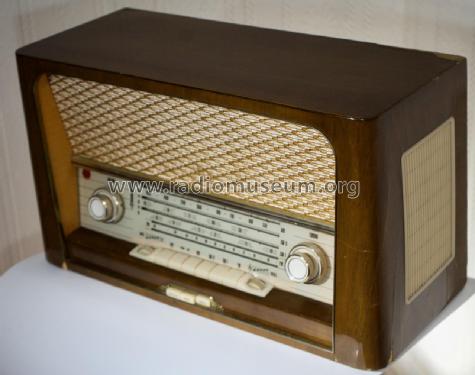 The Madrid DG-463; RCA Victor (ID = 2502448) Radio