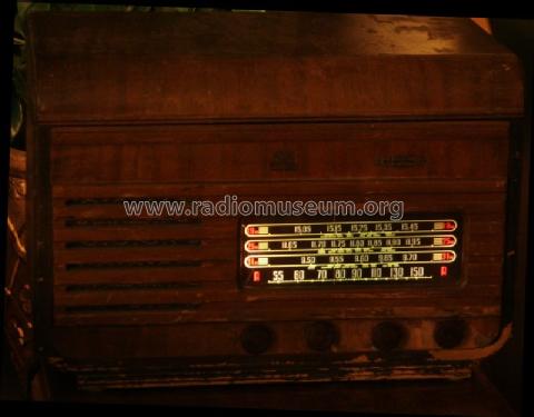 VR-44 ; RCA Victor (ID = 1442495) Radio
