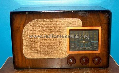 J52; AMO A.M.O, Renard et (ID = 653036) Radio