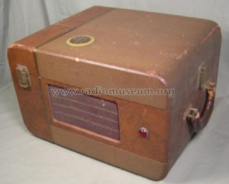 Tape Recorder T-100; Revere Camera Co.; (ID = 1251988) R-Player